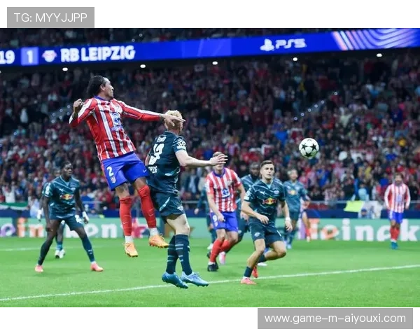 巴塞罗那禁区前沿，亚马尔完成射门